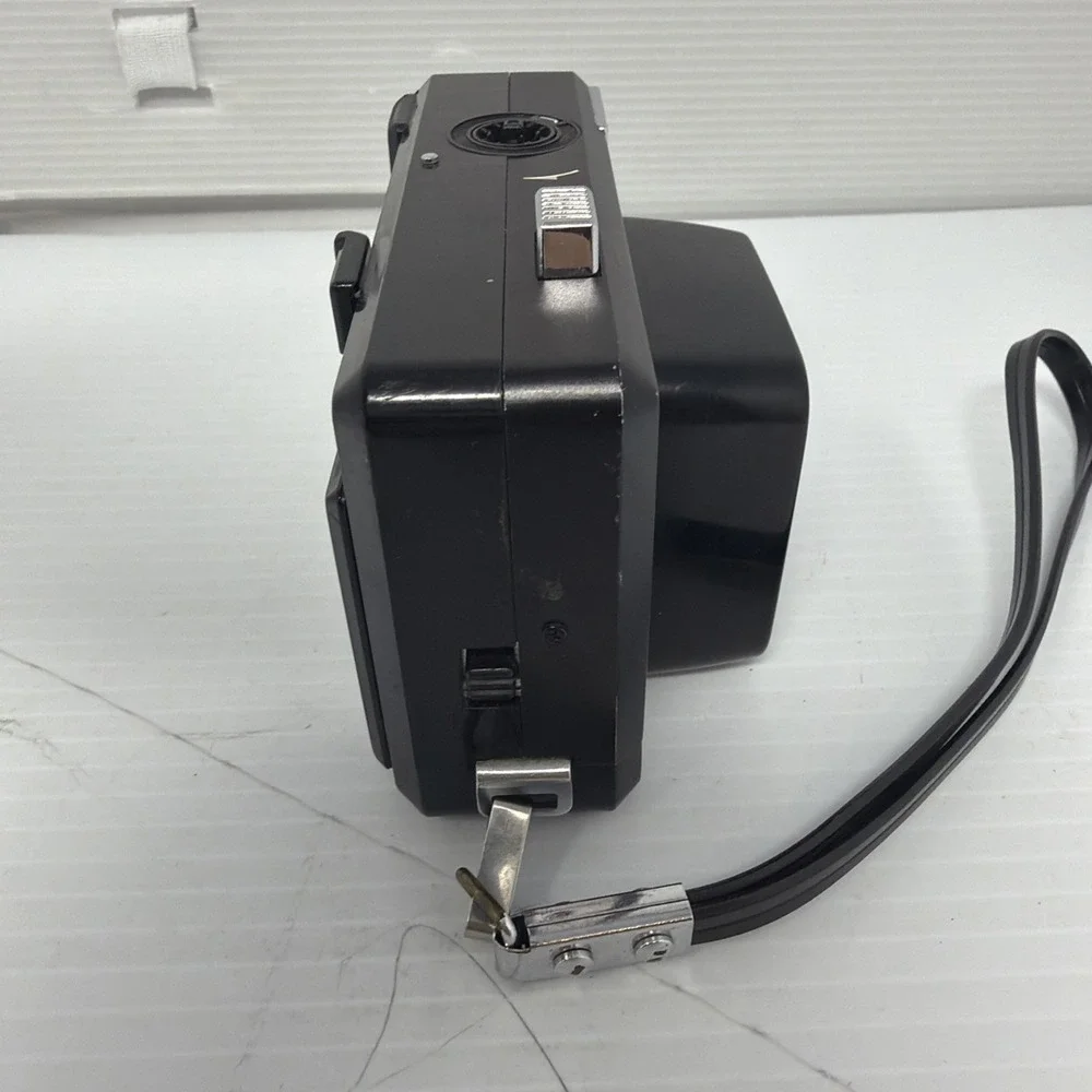 Minolta Autopak 600-X 35mm Film Camera - Tested Camera Only Working Clean